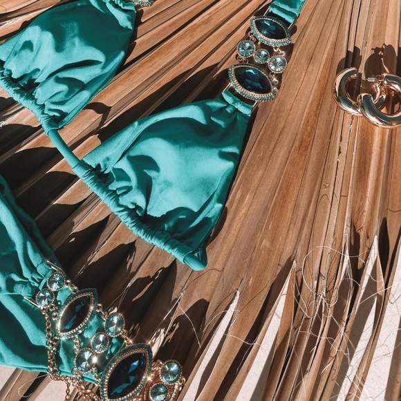 Beach Bunny Genesis Skimpy Bikini Bottom - Picture 2 of 9